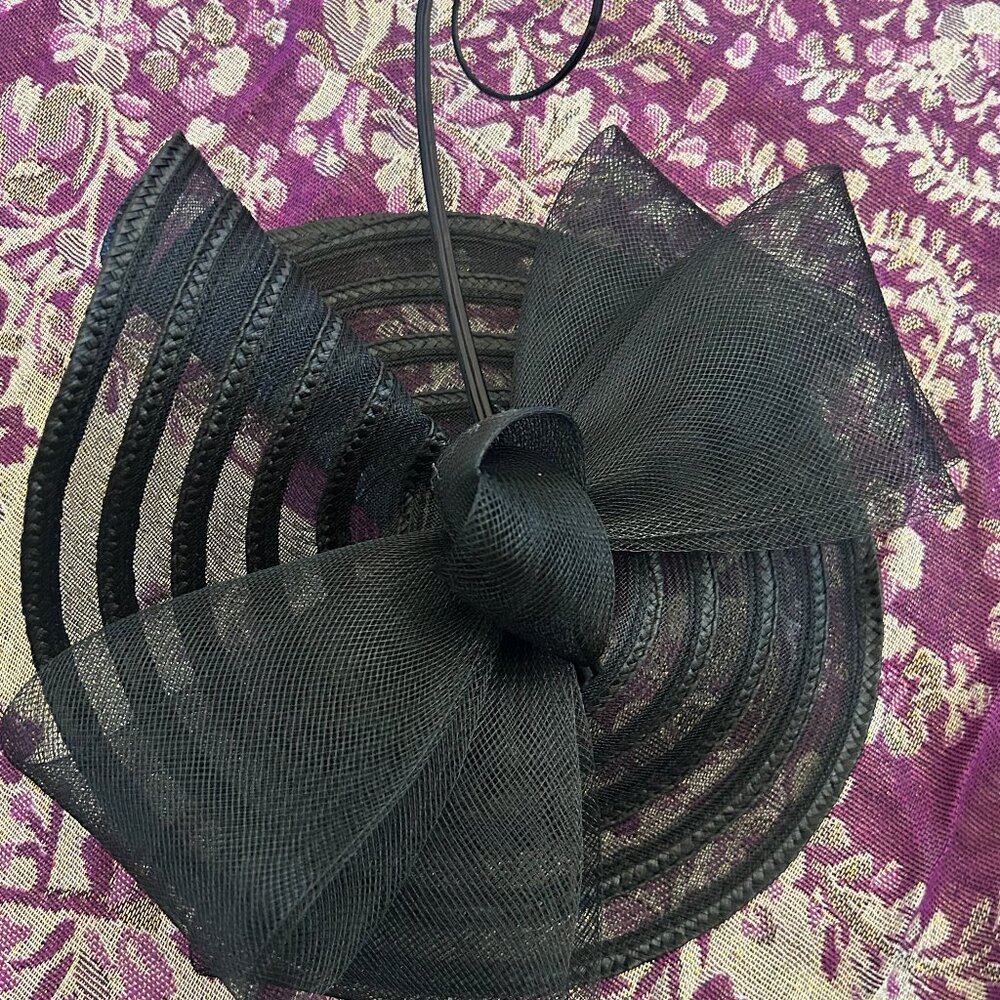 Black Fascinator Hat - Mesh Bow Headpiece - Cocktail Wedding Derby Hair Clip